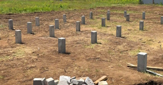 Фундамент на забивных жб сваях под ключ в Ломоносове - фундамент из забивных железобетонных свай цена от 3180 руб/м2